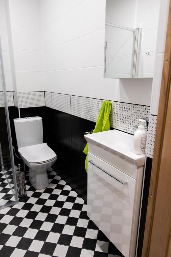 Hot Riga Ernestines Iela 7-7 Enjoy The Feel Of Home And History! Екстериор снимка