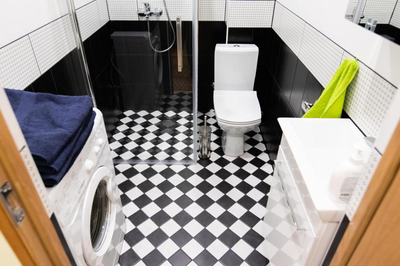 Hot Riga Ernestines Iela 7-7 Enjoy The Feel Of Home And History! Екстериор снимка